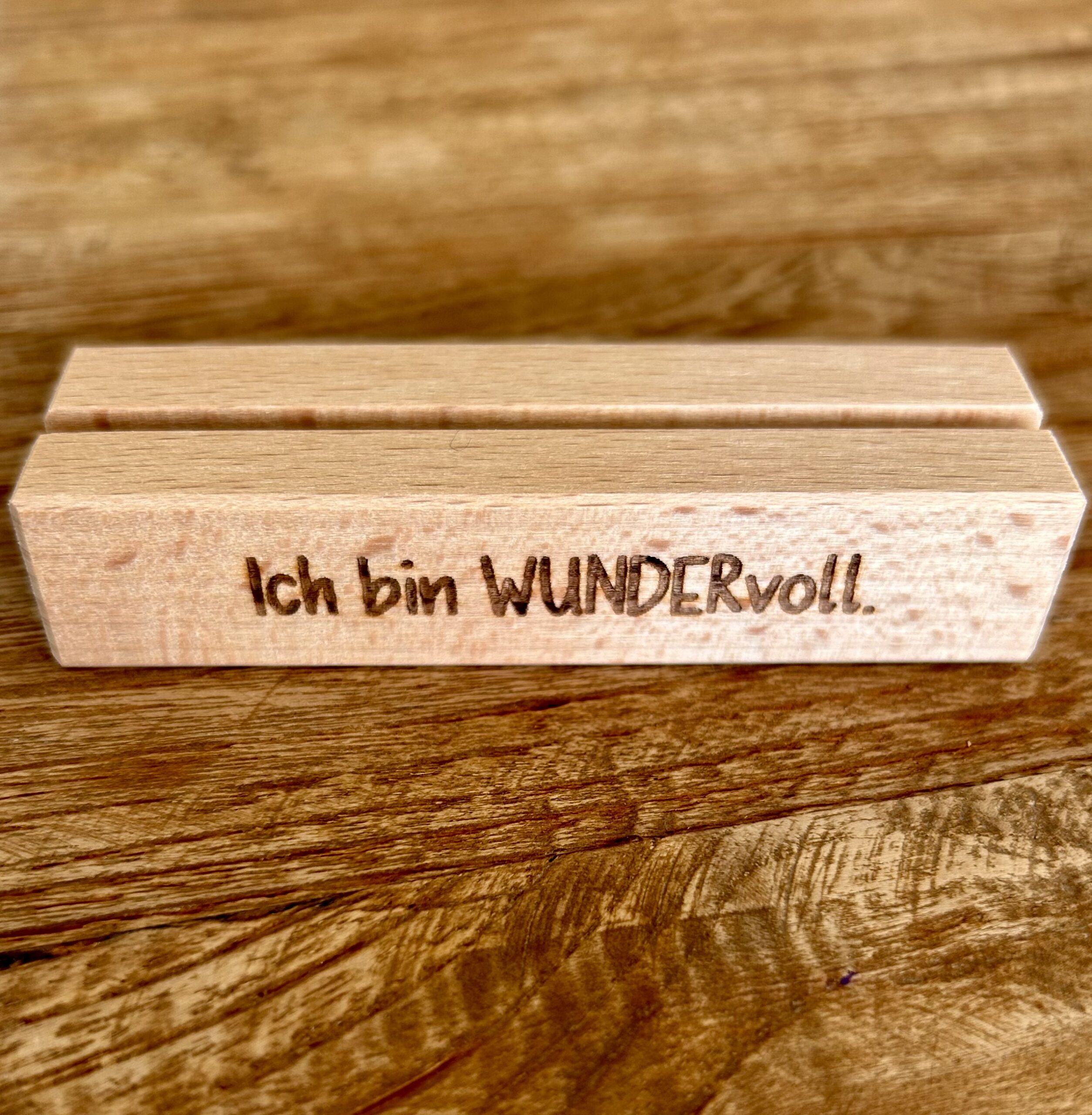 Kartenhalter mit Lasergravur – Bild 2