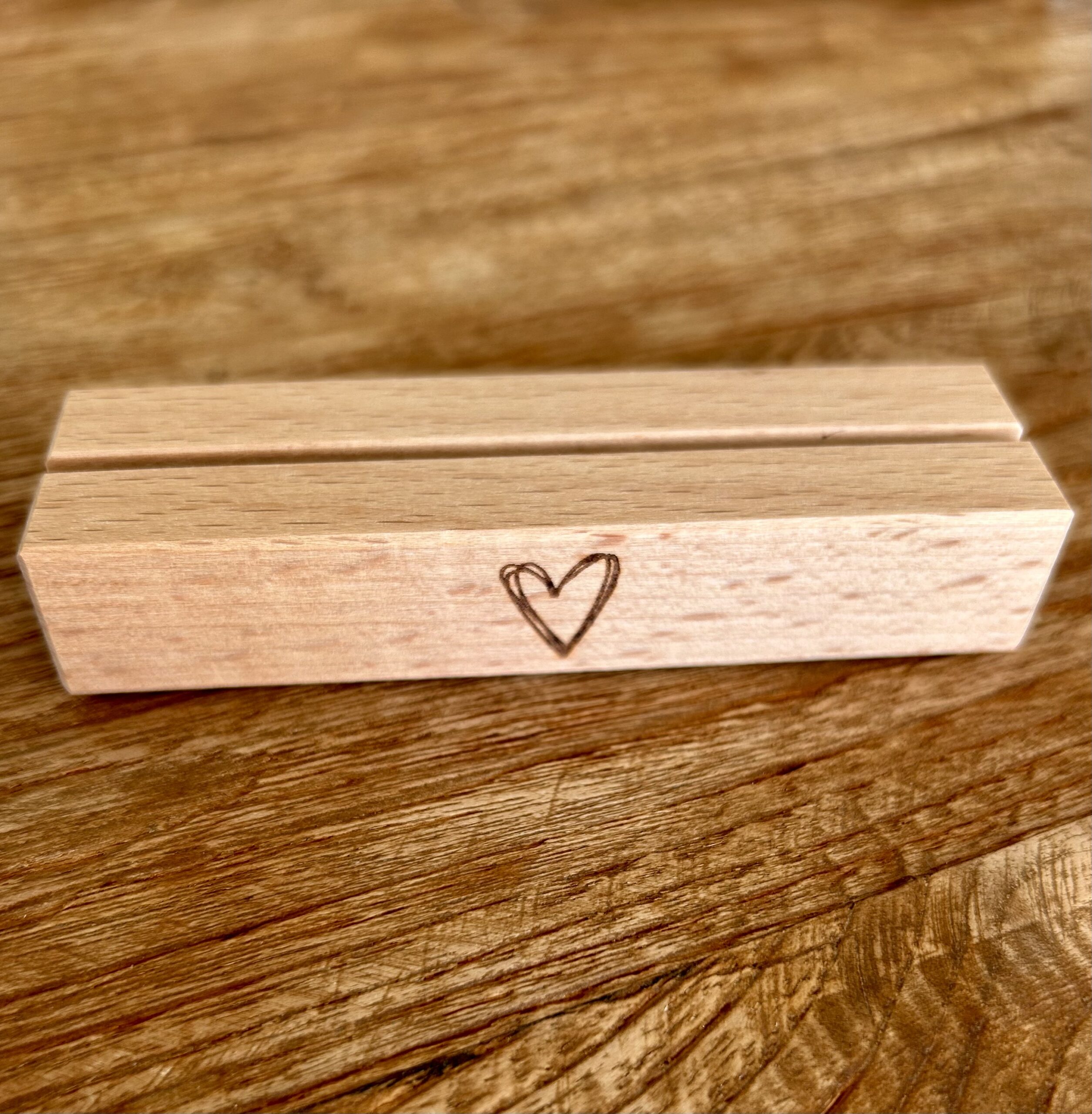 Kartenhalter mit Lasergravur – Bild 5