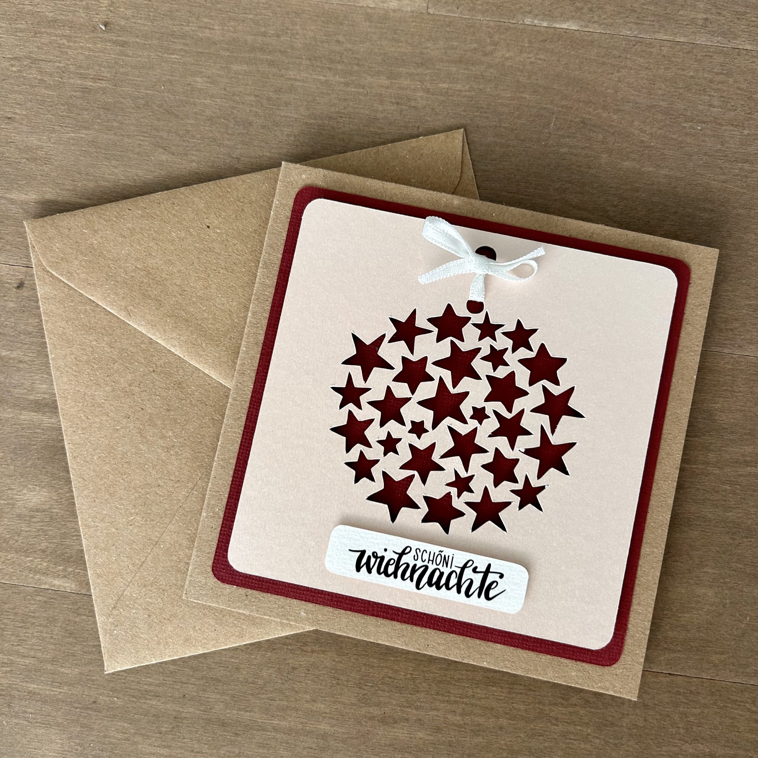 Weihnachtskugel mit Sternenglanz – Bild 8